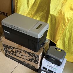 COMBO FOR CAMPING-MOBILE FREEZER 21Q FAST COOLING IN JUST 15 MIN. + AMPACE ANDES 300W PORTABLE POWER STATION FAST CHARGING IN 1 HOUR