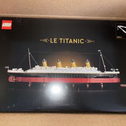 LEGO Titanic & LEGO Lighthouse 