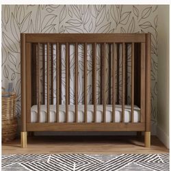Never Used  Gelato 4-in-1 Convertible Mini Crib With Upgrade Mattress