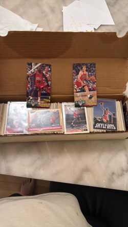 Bulk old basket ball cards Jordan’s included
