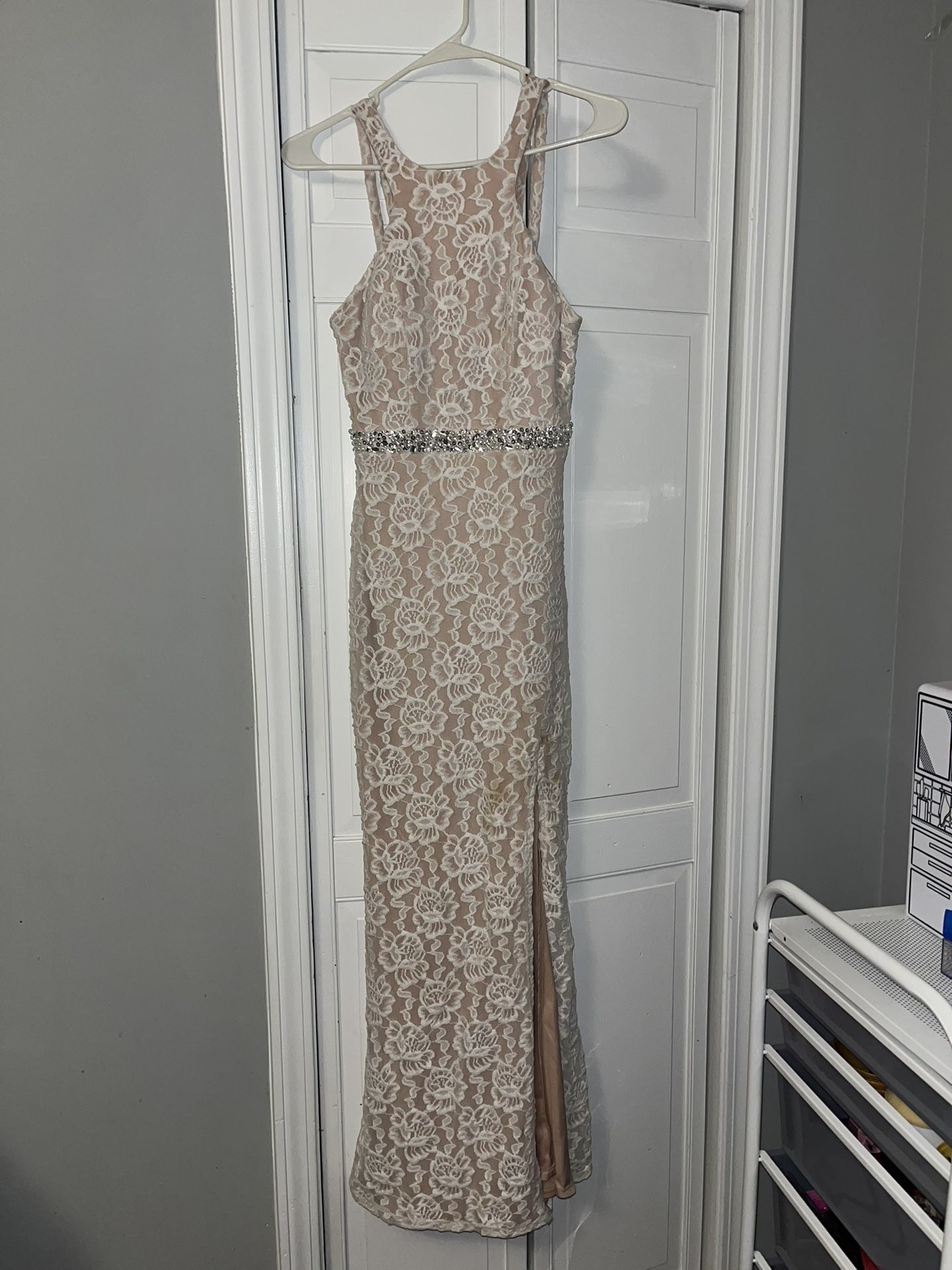 David’s bridal dress, SIZE 3 Worn Once