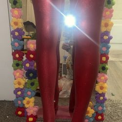 Mannequin leg table