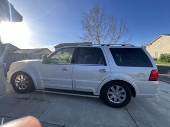 2004 Lincoln Navigator