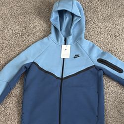 Kids blue Nike tech set XL