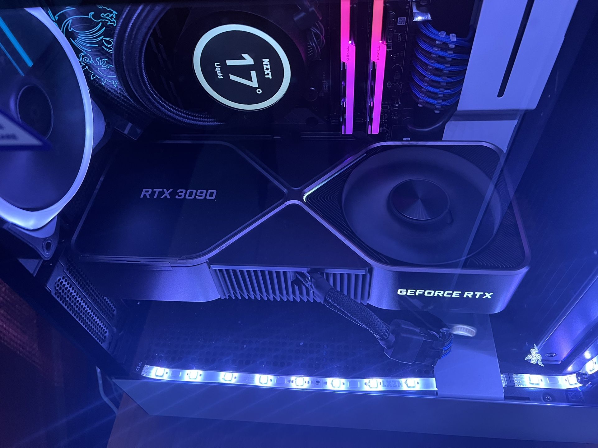 Selling my NVDIA GEFORCE RTX 3090 FOUNDERS EDITION GRAPHICS CARD