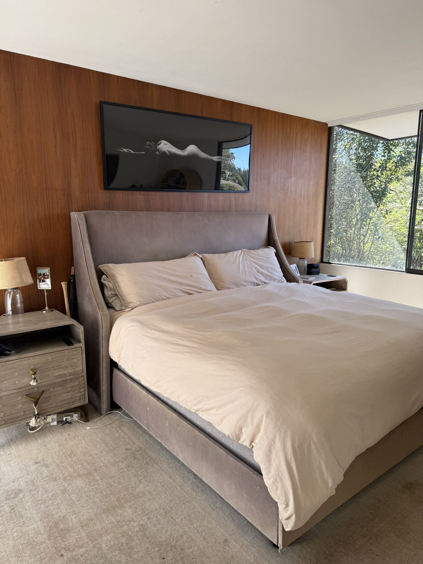 King Sleigh Bed