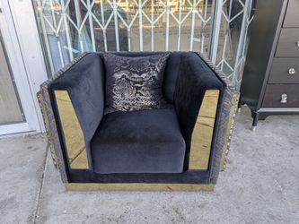 Brand New Floorsample Accent Chair