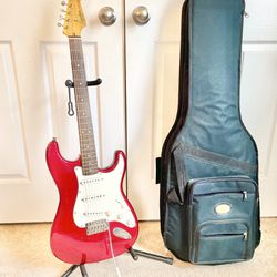 Squier Classic Vibe guitar w/fender padded case