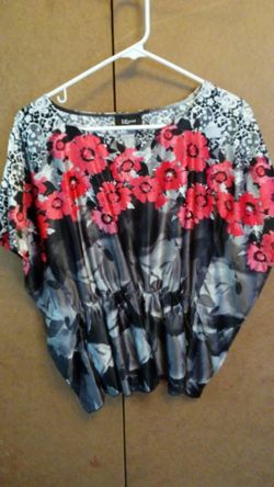 Iz Byer Black, Gray, Red Flowers SzMed $10