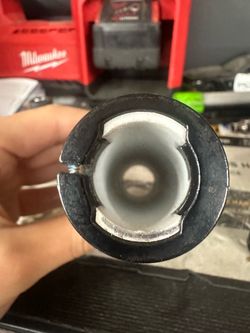Throne the goon grips
