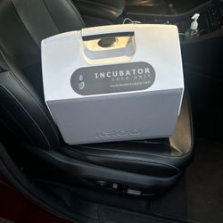 Incubator For Dogs French Bulldogs / Bullies