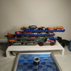 40 HOT WHEELS  COLLECTION 