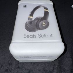 Beats Solo 4 Brand New! 