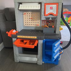 Toddler / Kids Workbench 
