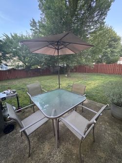 Patio set with umbrella and stand