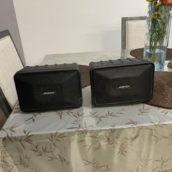 BOSE SPEAKERS. Mint Condition !!!!!
