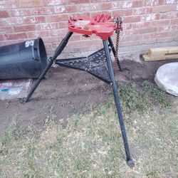 Pipe Holder And Pipe Bender 