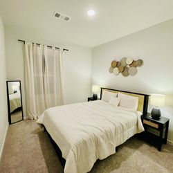Bedroom Furniture Set 