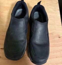 Mens shoes size 9.5