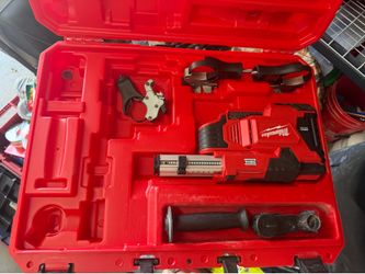 Milwaukee M12 Universal Dust Extractor Kit