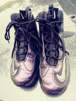 Nike High top basketball shoes. Size 6.5 men