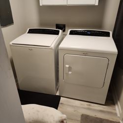 Whirlpool Washer & Dryer Set