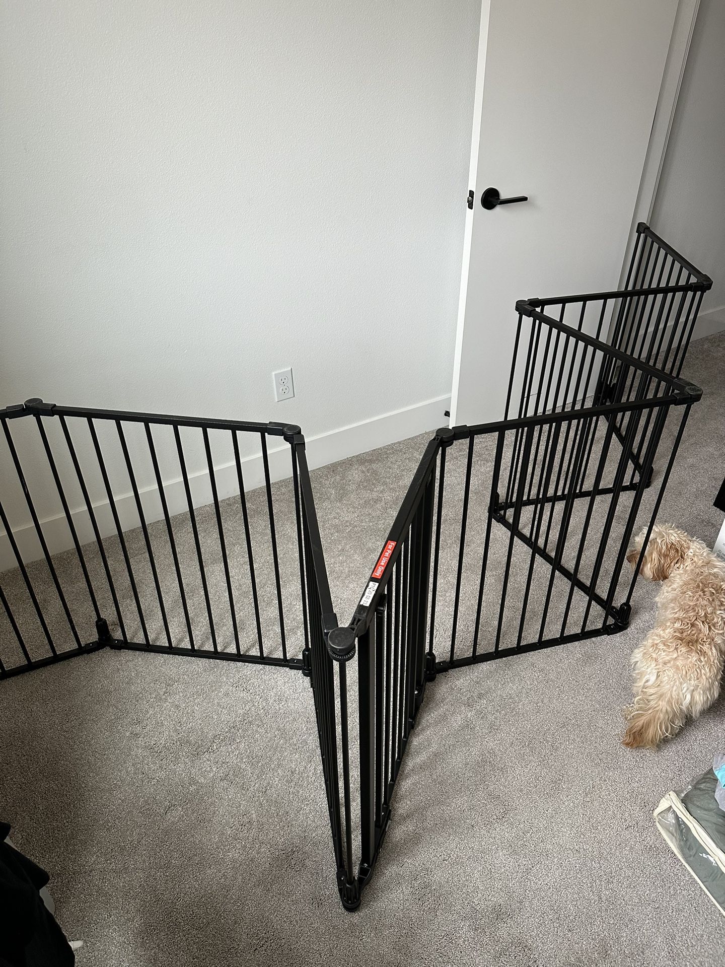 Frisco Frisco Steel 8-Panel Configurable Dog Gate & Playpen