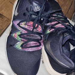 Kyrie 5’s