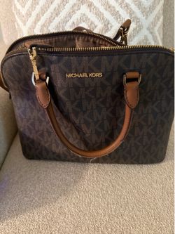 Micheal Kors Purse