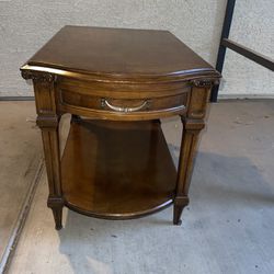 Antique End/Side Table. 