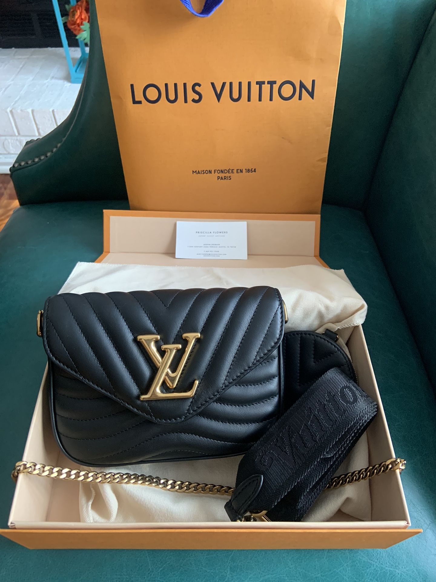 Louis Vuitton Wave Multi-Pochette Black