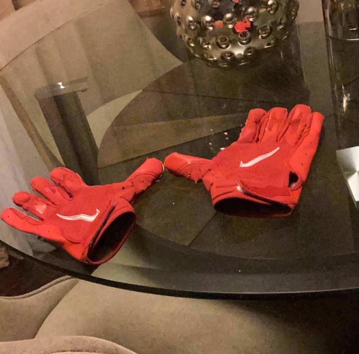 Red Nike Football Gloves XL (Game Gloves Of Former Kansas City Chiefs RB #40