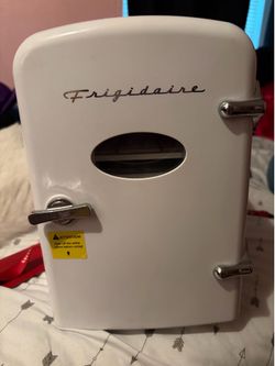 Frigidaire mini fridge
