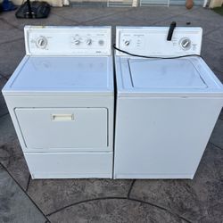 Kenmore, Washer And Gas Dryer Set Fully Functional!