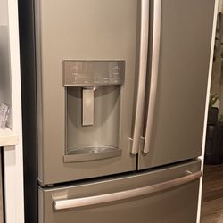 GE Refrigerator 