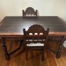 POTTERY BARN EXTENDABLE DINING ROOM TABLE W/ 4 NEWLY UPHOLSTERED MATCHING CHAIRS