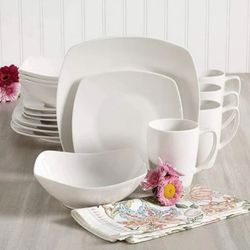 Gibson Home Everyday Square 16 Piece Porcelain Dinnerware Set - White