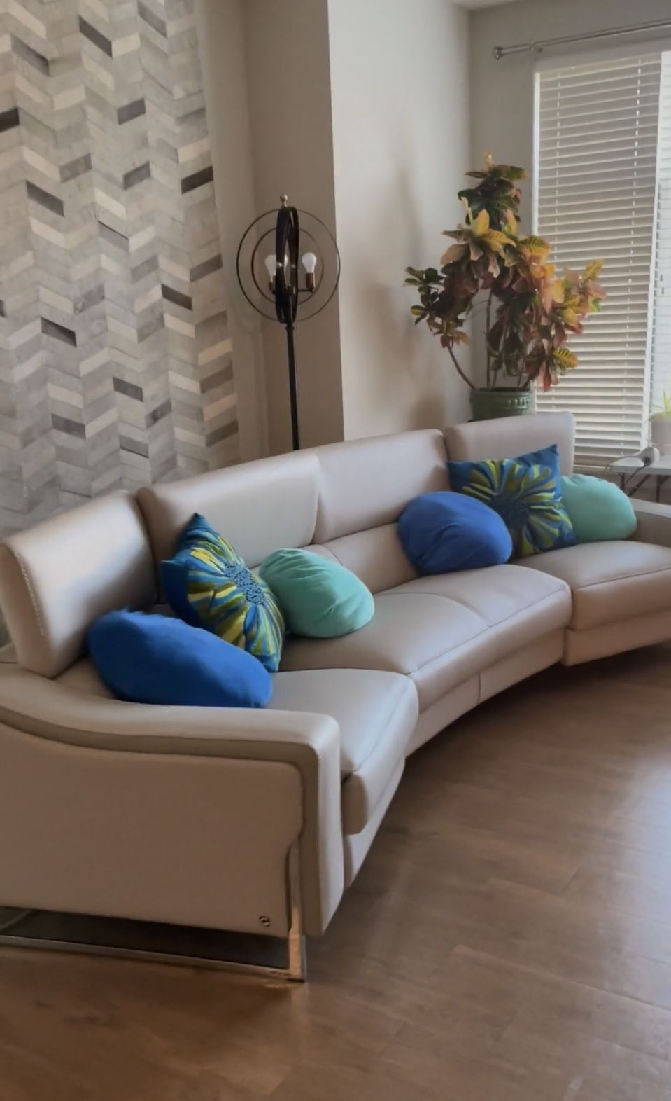 Reclining leather sectional sofa