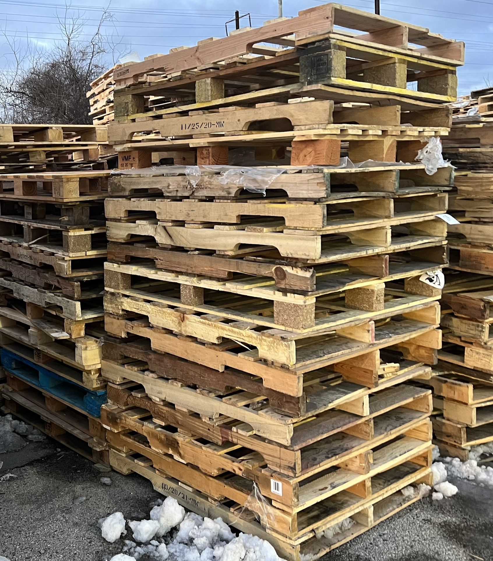 *******48x40 Wooden Pallets For Sale *******
