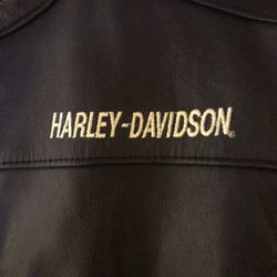 Women’s Black Harley Leather Jacket Size Medium