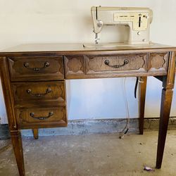 Singer Sewing Machine In Table