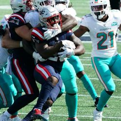 MIAMI DOLPHINS VS NEW ENGLAND PATRIOTS CLUB LEVEL TICKETS