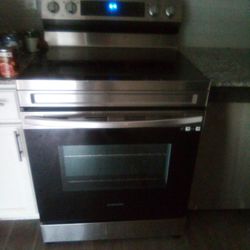 Stain And Steel Stove/Oven