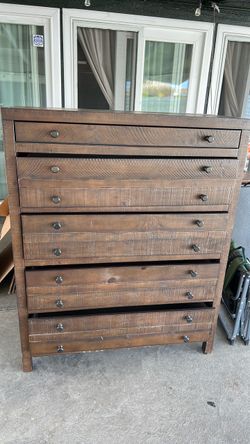 Brown sturdy dresser4 dresser with 5th jewelry drawer