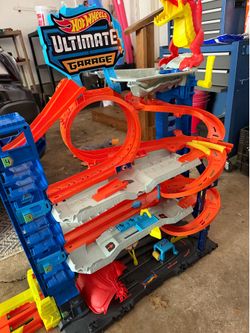 Hotwheels Ultimate Garage