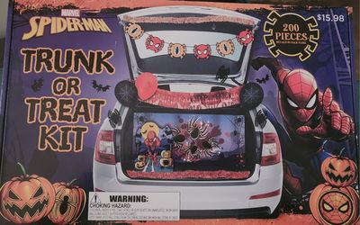 Halloween 🎃 Spiderman TRUNK OR TREAT SET $7
