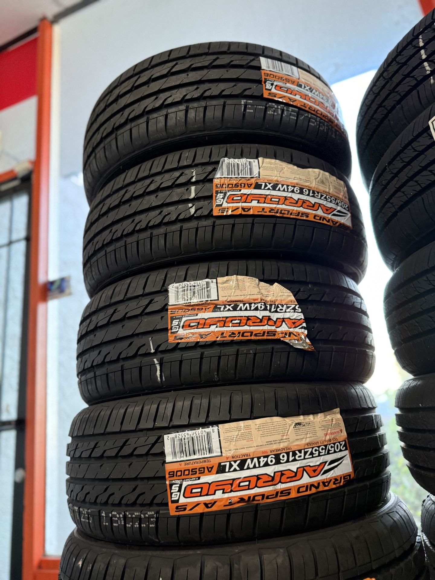 205/55/16 Arroyo Tires Nueva Con 50.000 Millas De GarantÃa
