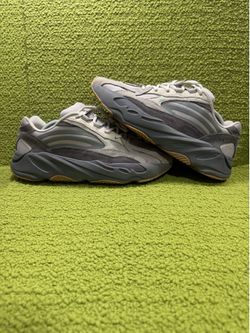 YEEZY BOOST 700 V2 "TEPHRA" SIZE 11M