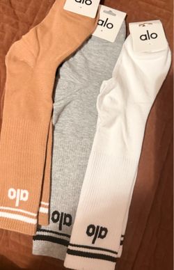 A L O socks
