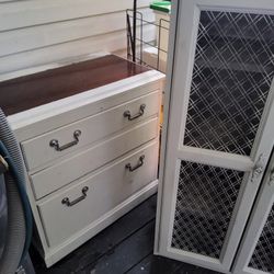 Free Kitchen Cabinet Hand Painted  You Can Repaint  Material  Wood  Is Free 2 Pieces  You Can Put Together 